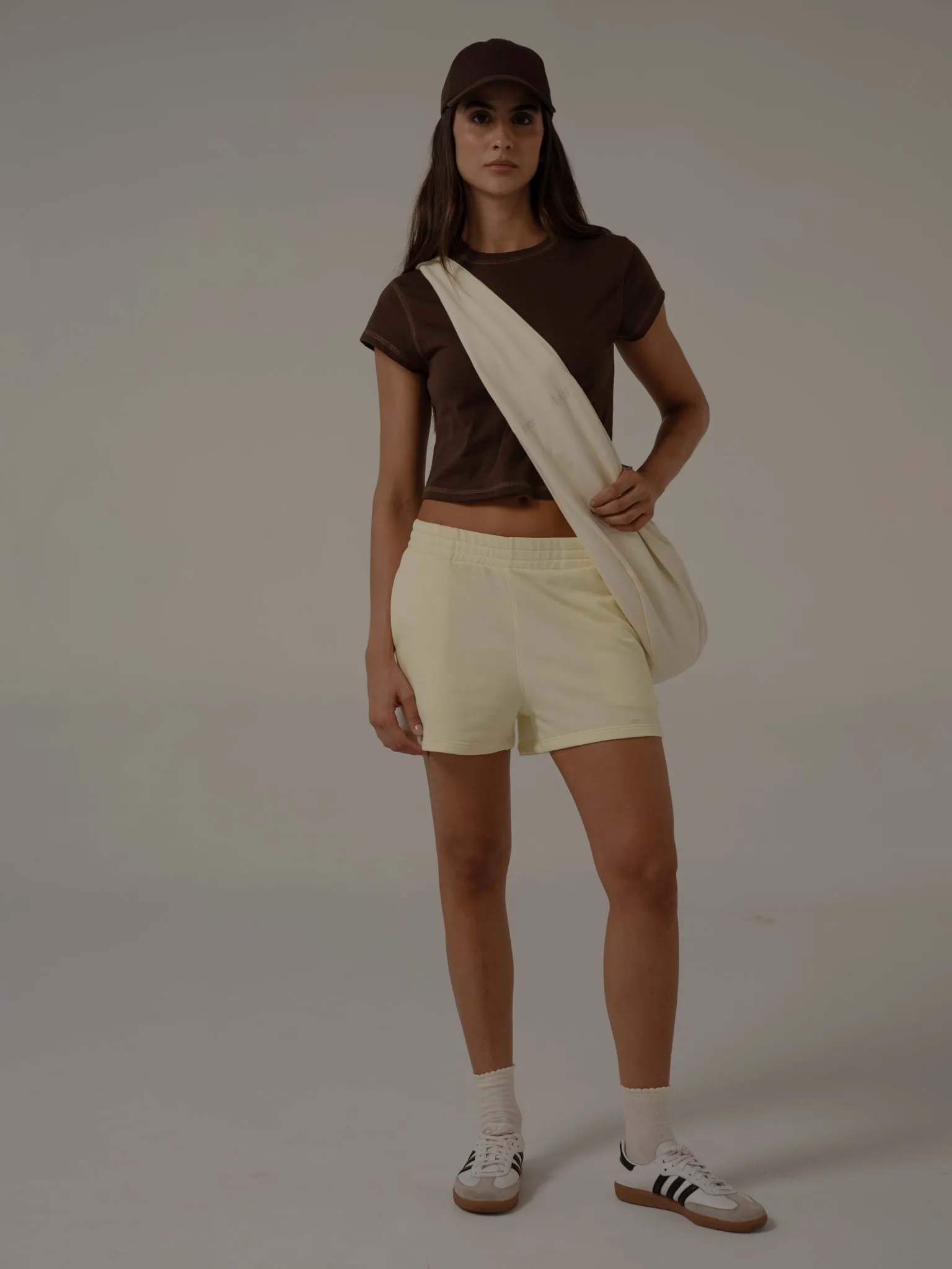BOXY SPORTY SHORT  - CREAMY