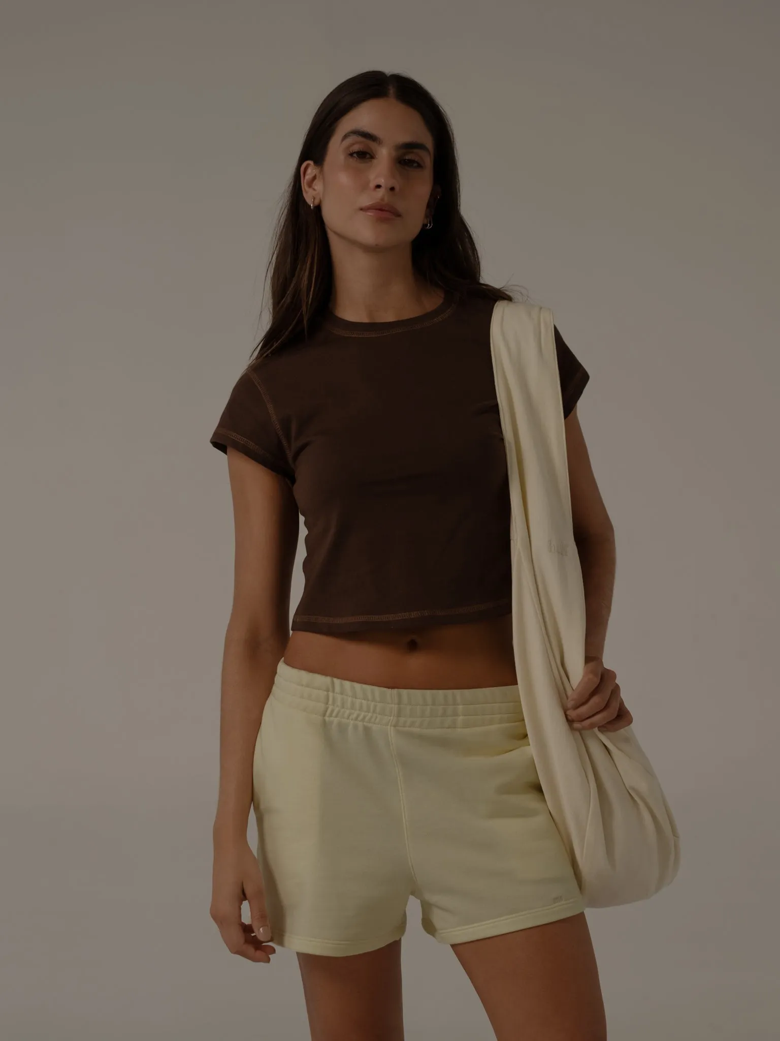 BOXY SPORTY SHORT  - CREAMY