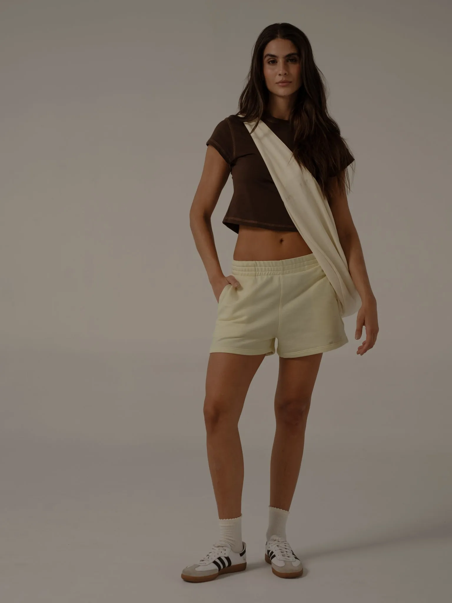 BOXY SPORTY SHORT  - CREAMY