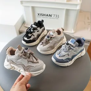 Nova Maverick Sneakers
