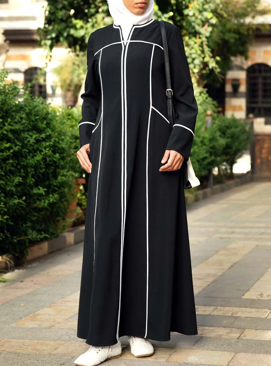 Sporty Lines Abaya