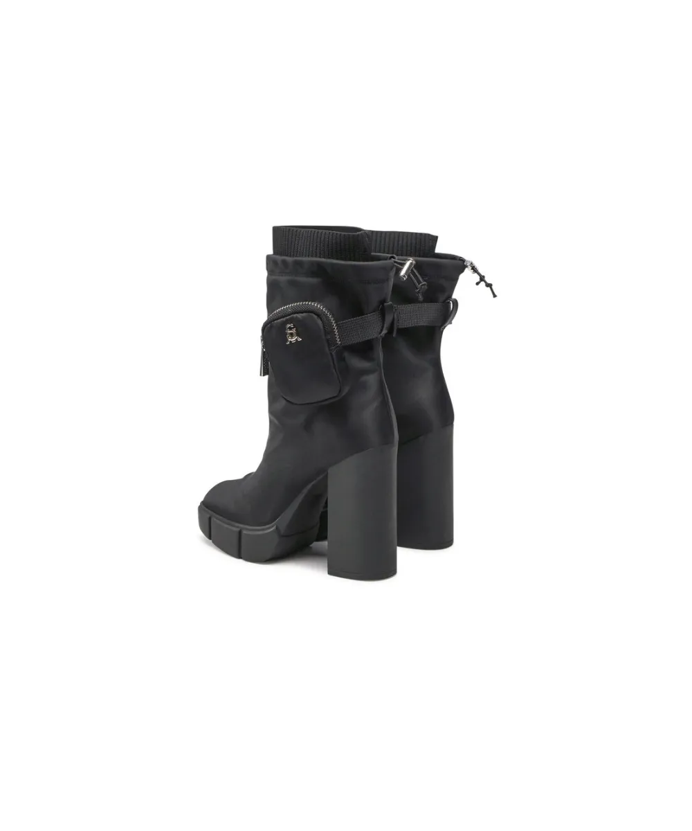 STEVE MADDEN RISEUP BOOTS