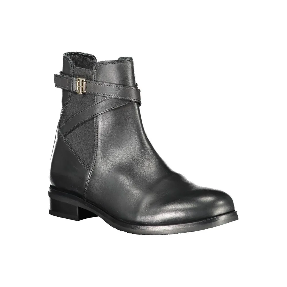 Tommy Hilfiger Chic Black Ankle Boots with Contrasting Zip Detail