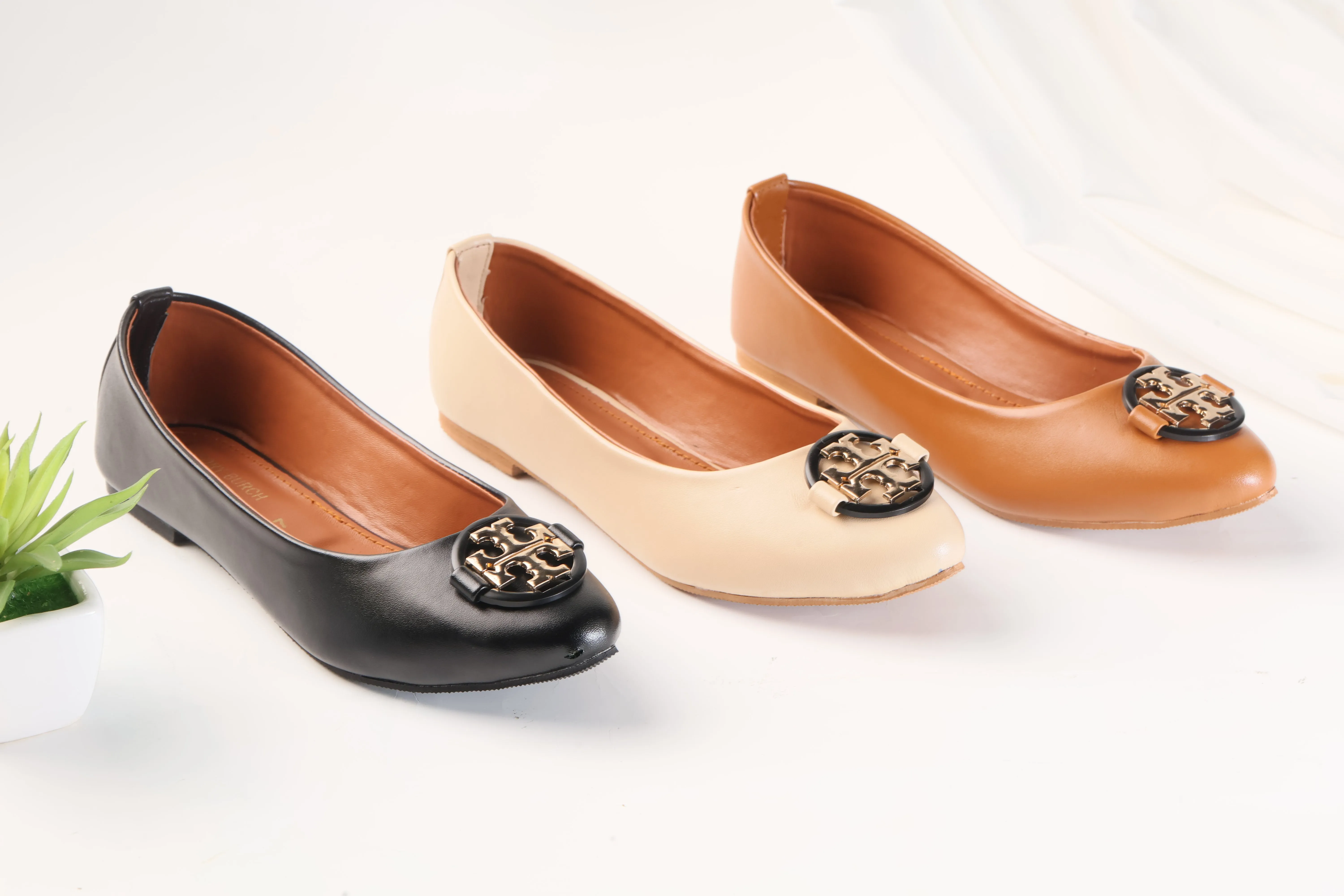 TORY BURCH CLAIRE BALLET FLAT PUMPS - BROWN